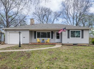 2038 SW Collins Ave, Topeka, KS 66604