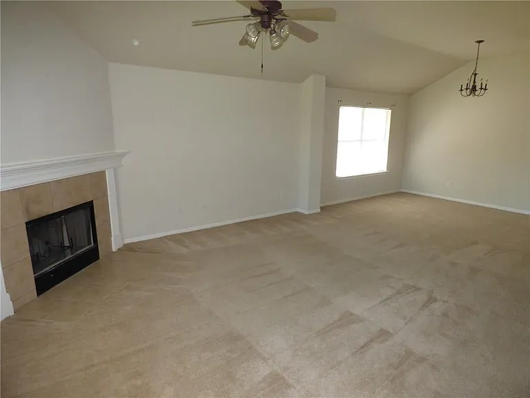1600 Melissa Oaks Ln — Photo 7