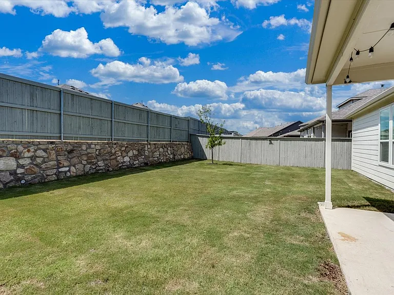 1304 Starling St — Photo 35