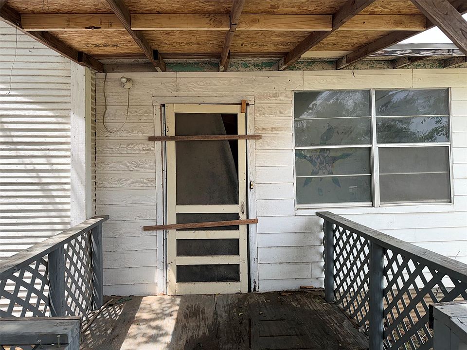 1st image of 514 W Avenue D