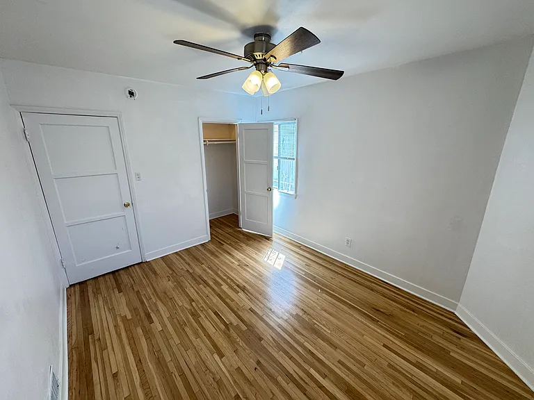 439 N Spaulding Ave — Photo 14