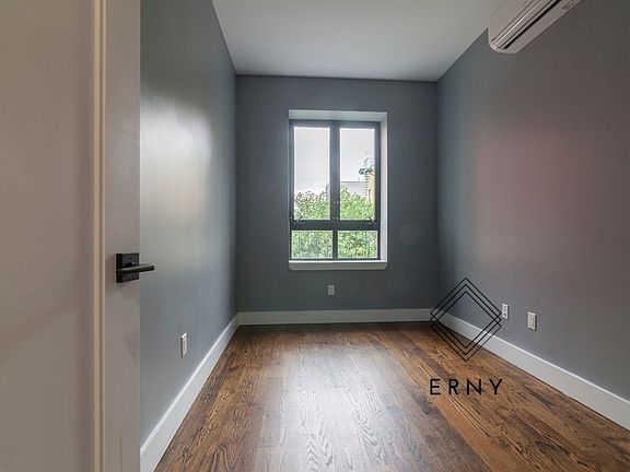 5th image of 12 Belvidere St #4D