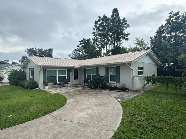 709 Wood Ln, Sarasota, FL 34237