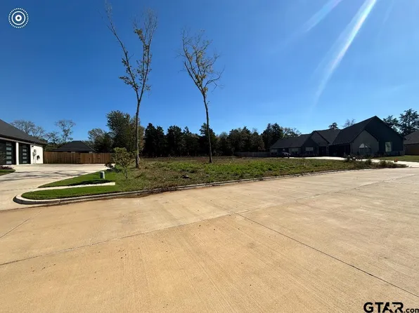 12350 Harlon St, Flint, TX 75762