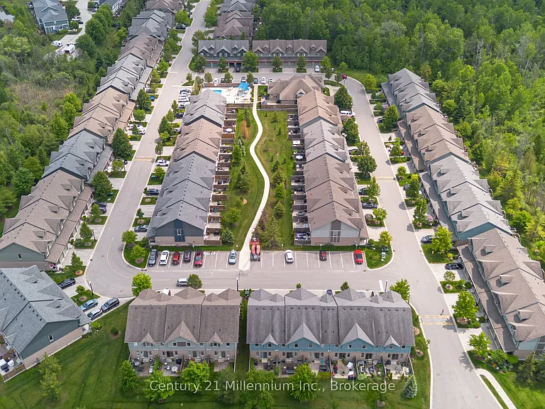37 Silver Glen Blvd — Photo 2