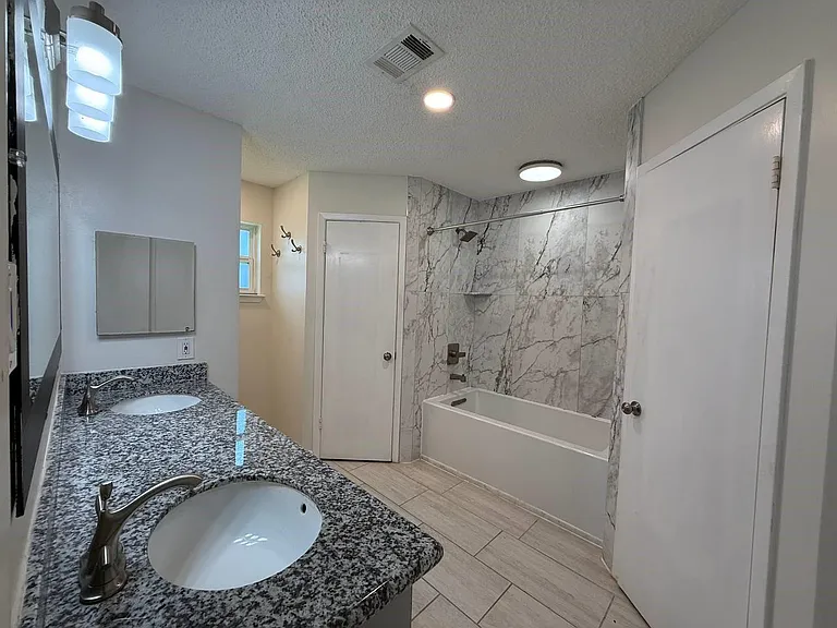 646 Fair Oak Dr — Photo 14