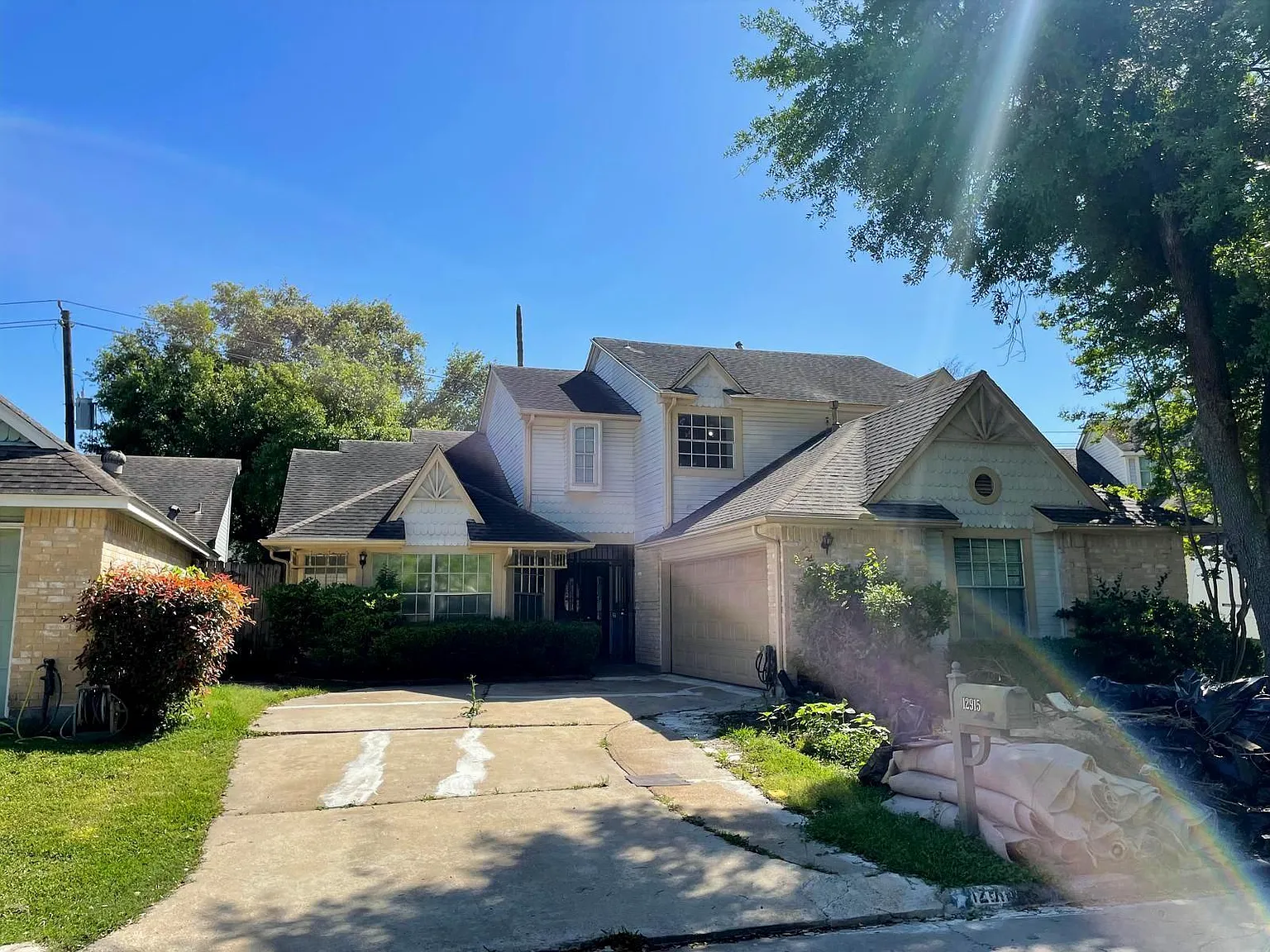 4 bed, 2.5 bath, 2429 sqft, $2,095 — Photo 1