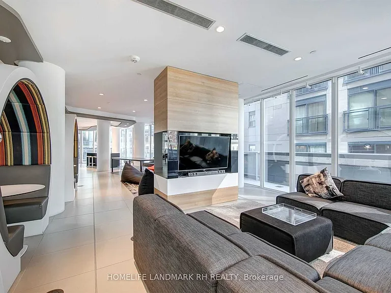 68 Shuter St #1107 — Photo 16