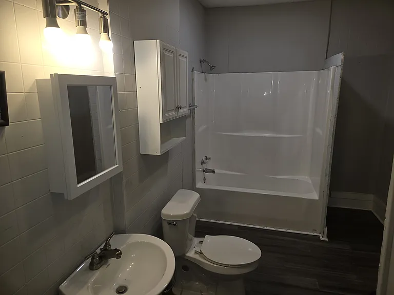 155 W Hannon St — Photo 7