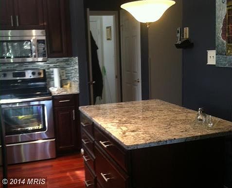 5th image of 941 Marconi Ave