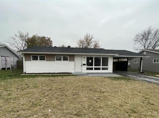 18 Melvin Dr, Cahokia, IL