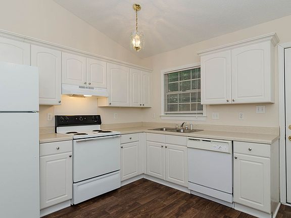 5th image of 4102 Bear Ct