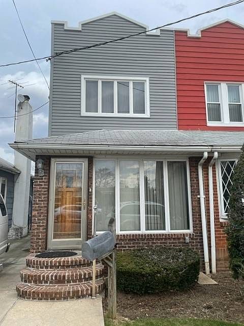 1st image of 1317 E 57th St