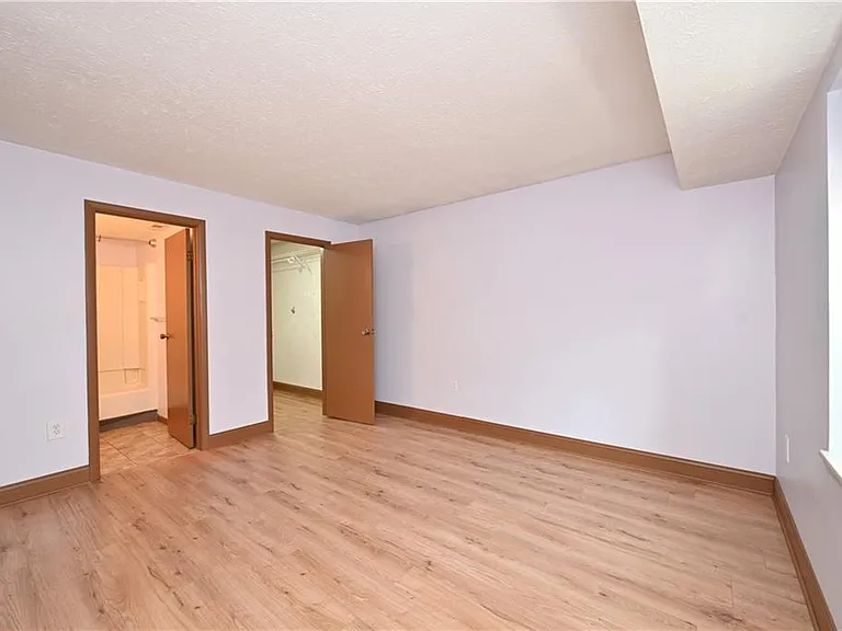 1900 King James Pkwy #101 — Photo 7