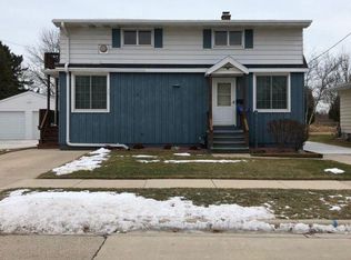 2027 24th St, Two Rivers, WI 54241