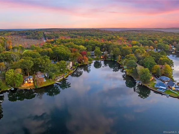10 Armitage Court, Ashford, CT 06278