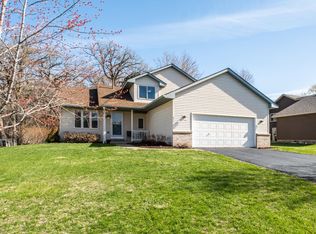 833 Deer Field Rd, Watertown, MN 55388