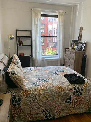 Rented by M.Grossman R.E. Management | media 15