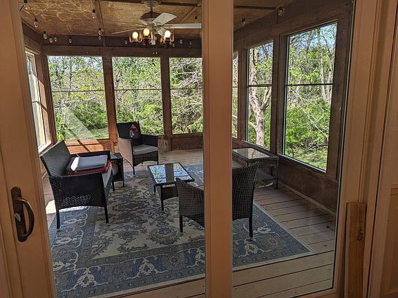 4th image of 3637 Winchester Dr