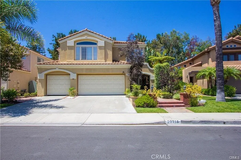 5 bed, 3.5 bath, 3464 sqft, $7,400 — Photo 1
