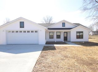 1782 Debbie Ln, Owensville, MO 65066