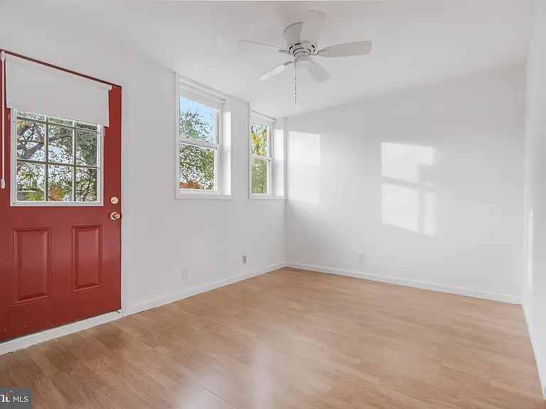814 11th St NE #A — Photo 20