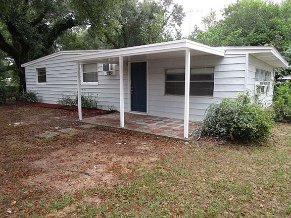 3rd image of 213 Tennessee Dr