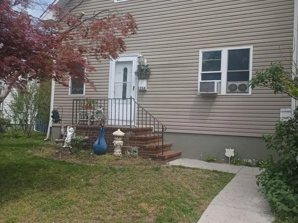 126 Grove St, Morrisville, PA 19067