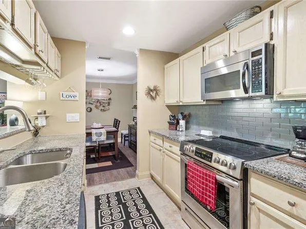 123 Warm Springs Cir, Roswell, GA 30075