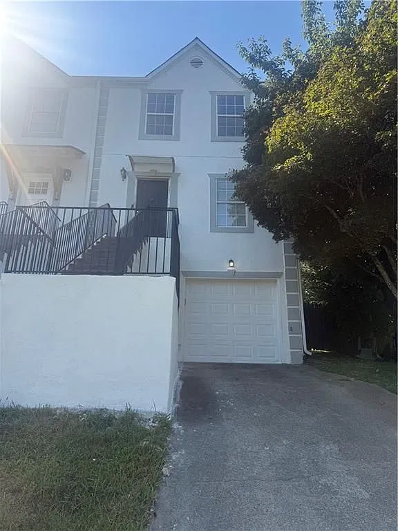 2 bed, 3.0 bath, 1700 sqft, $1,695 — Photo 1