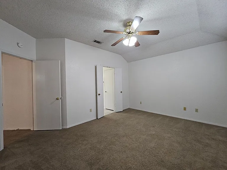 5101 Glennwood Dr — Photo 5