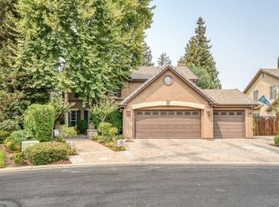 10350 N Sinclair Cir, Fresno, CA