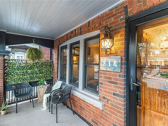 3rd image of 214 Rothsay Ave