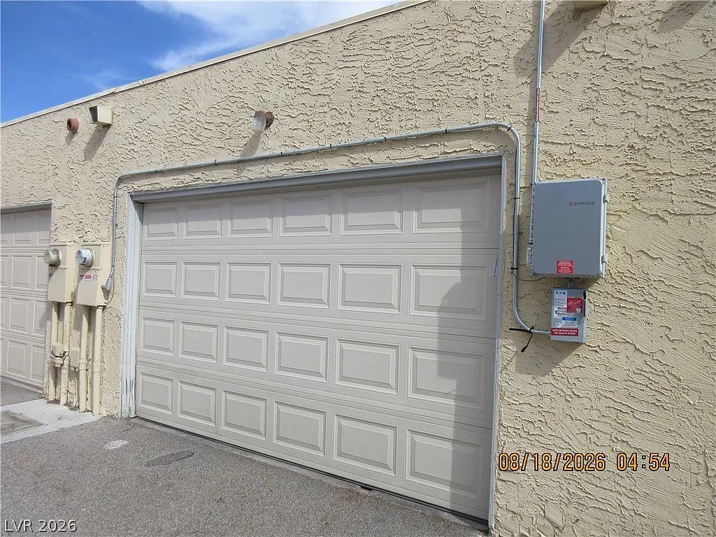 2 bed, 1.5 bath, 986 sqft, $1,750 — Photo 4