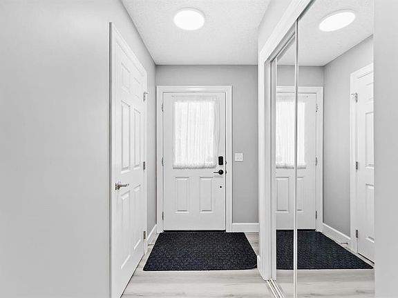 3rd image of 52 W Windstone Grn SW
