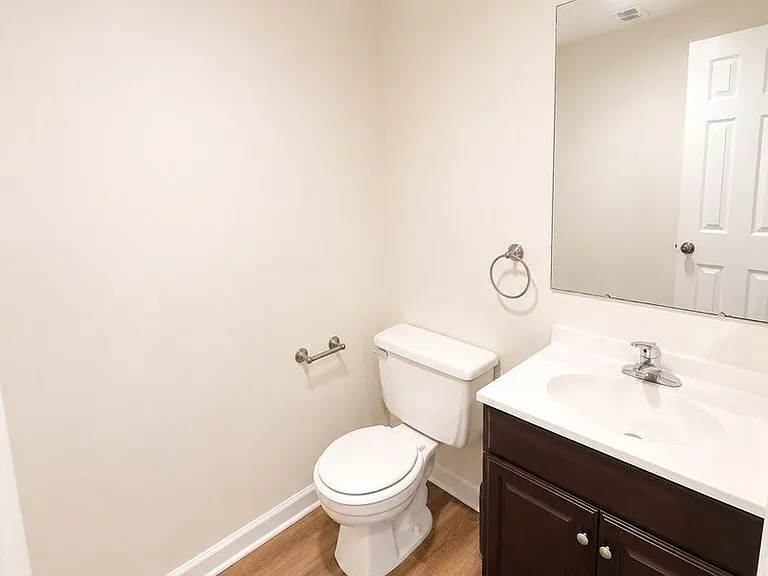 235 King St #6 — Photo 6