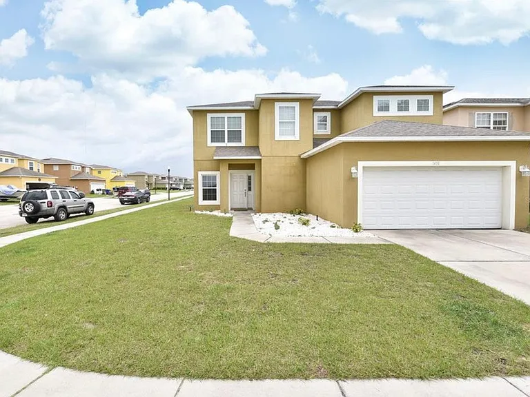 1451 Salisbury Dr — Photo 8