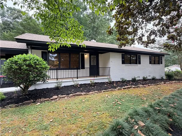 222 Holly Ave, Clemson, SC 29631