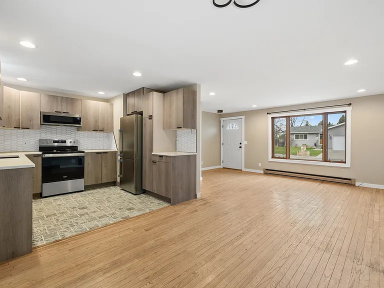 769 Feather Pl — Photo 8