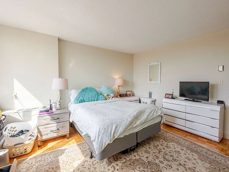 1301 S Arlington Ridge Rd #711 — Photo 24