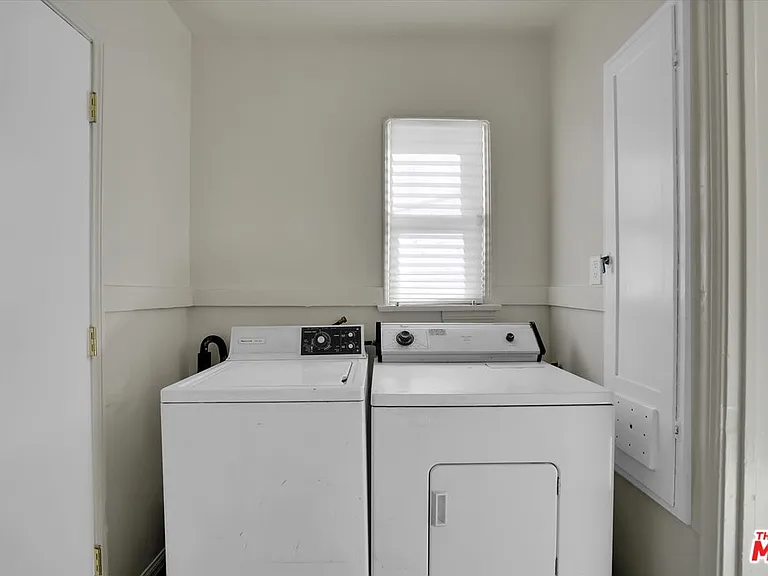 3800 Roxton Ave — Photo 27