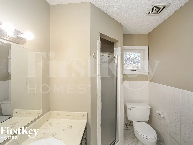 6000 Macleod Dr — Photo 9
