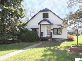 974 Maple St, Friend, NE 68359