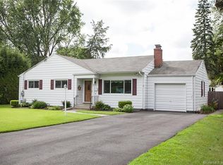 33 Deepwood Dr, Newington, CT 06111