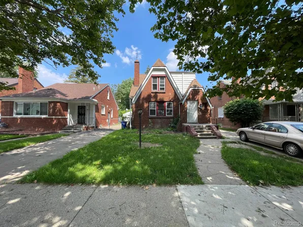 9620 Strathmoor St, Detroit, MI 48227