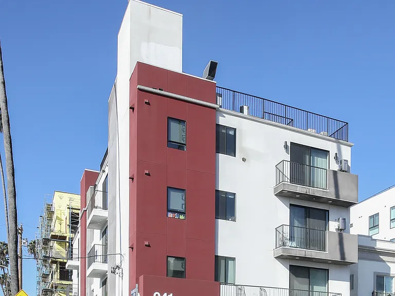 941 Fedora St #304 — Photo 11