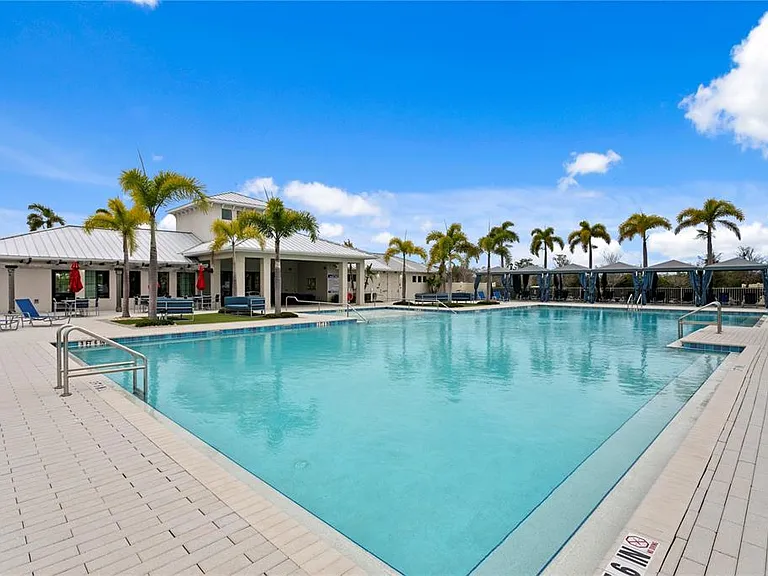 7109 Paradise Island Ct — Photo 43