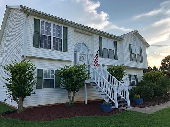 2nd image of 122 Meadow Lark Way