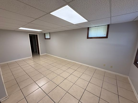 3rd image of 415 1/2 Anderson St