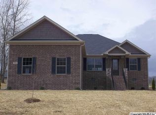 80 Sonoma Dr, Fayetteville, TN 37334